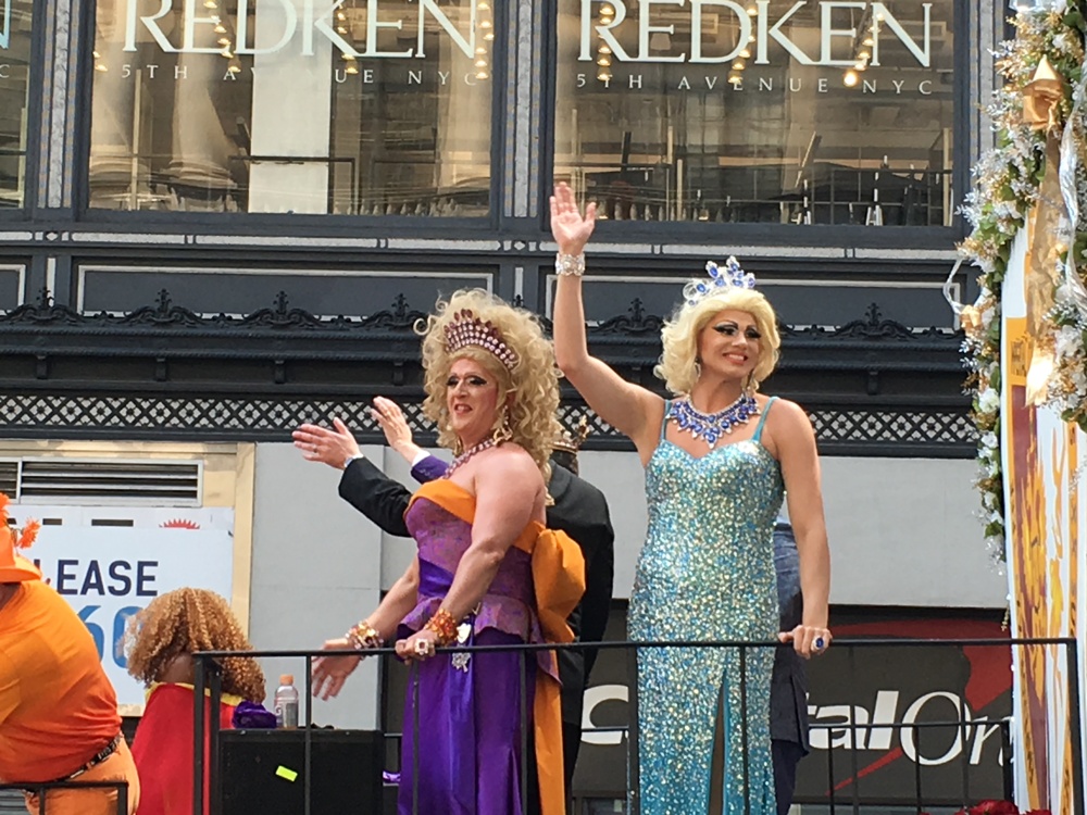 Joyeuse pride à Paris! À New-York c'était il y a une semaine, et c'était haut en couleurs.
— New York, Juillet 2016