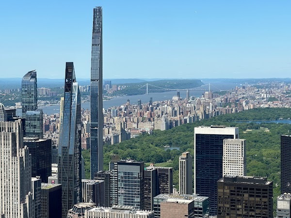 En regardant vers le Nord, depuis le One Vanderbilt
— New York, Mai 2023